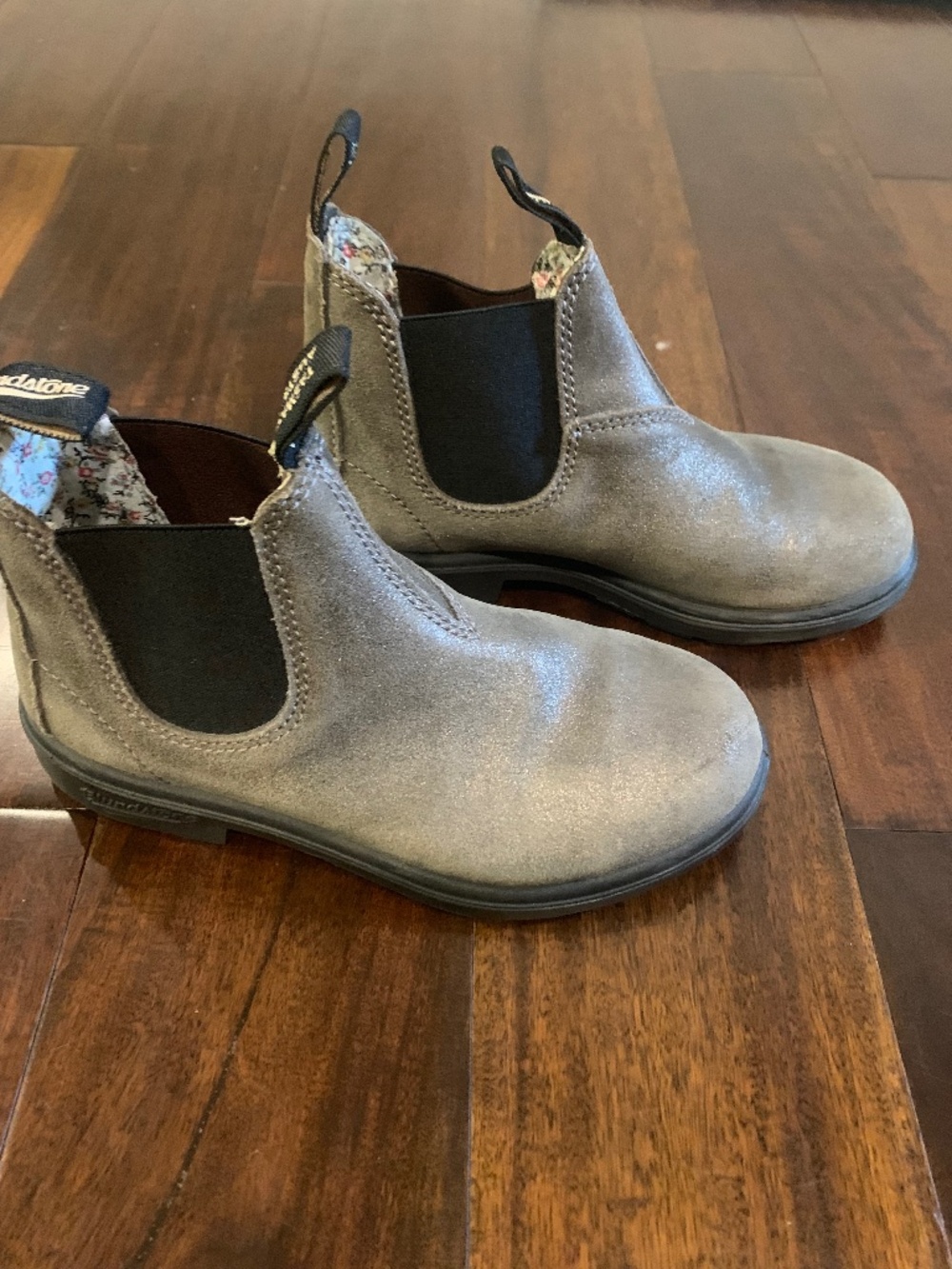 Girls Blundstone Boots